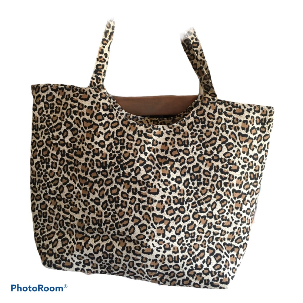 NWT  Black Friday Leopard Bag